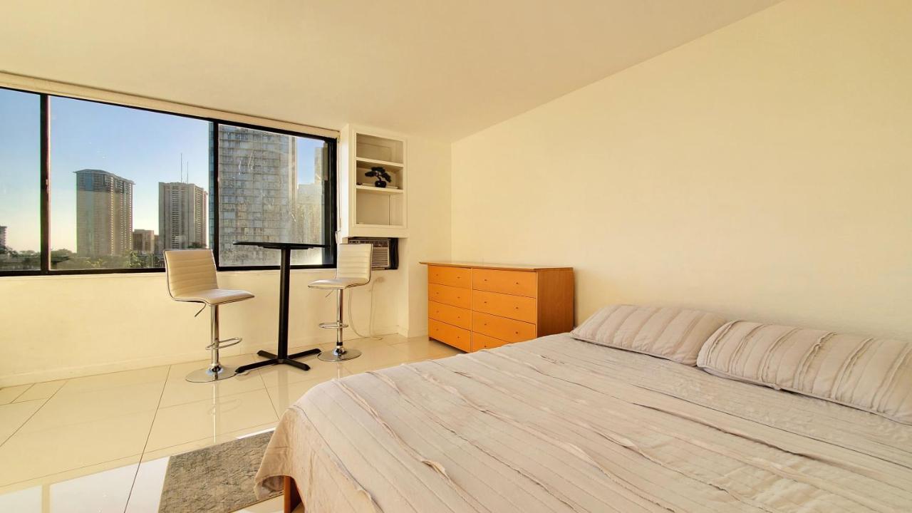 Waikiki Beach Cozy Studio No Resort Fee Гонолулу Екстер'єр фото