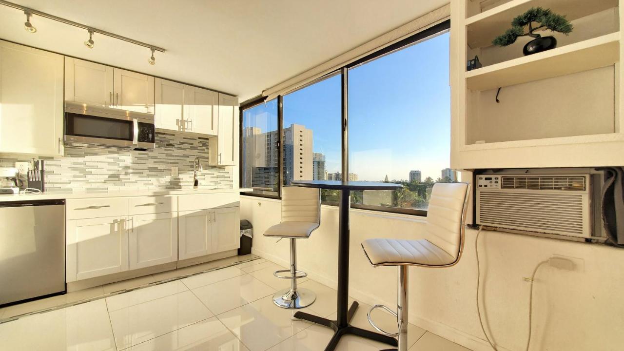 Waikiki Beach Cozy Studio No Resort Fee Гонолулу Екстер'єр фото